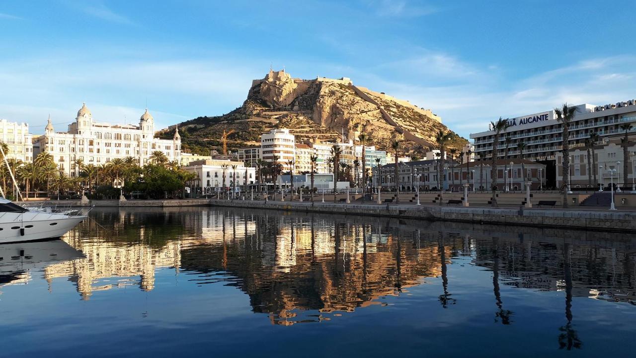 Town Hall Suite Alicante Buitenkant foto